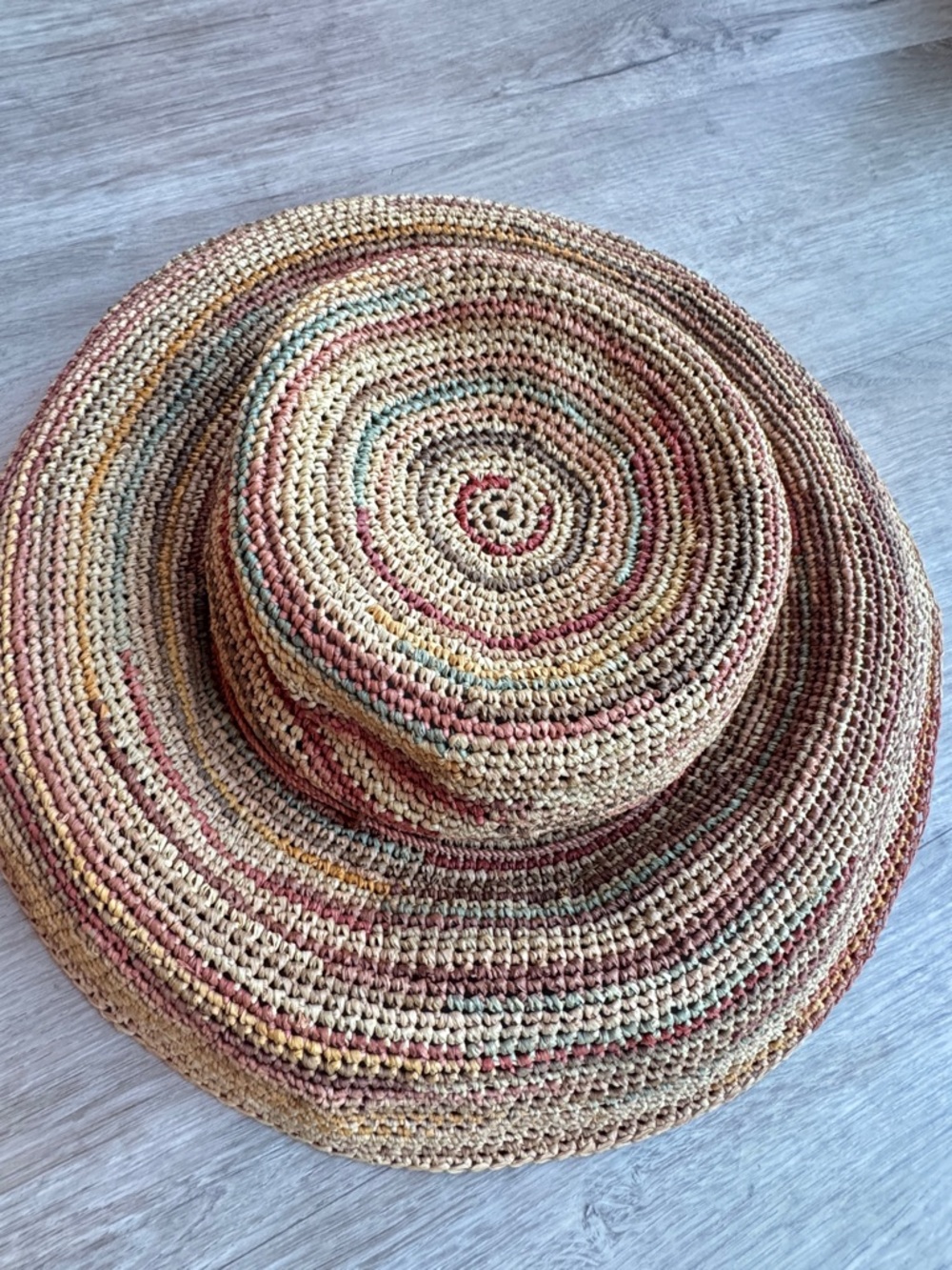 Helen Kaminski 100% Raffia Striped Hat Handmade in Madagascar